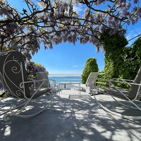 Le Petit Du Bed & Breakfast 4*