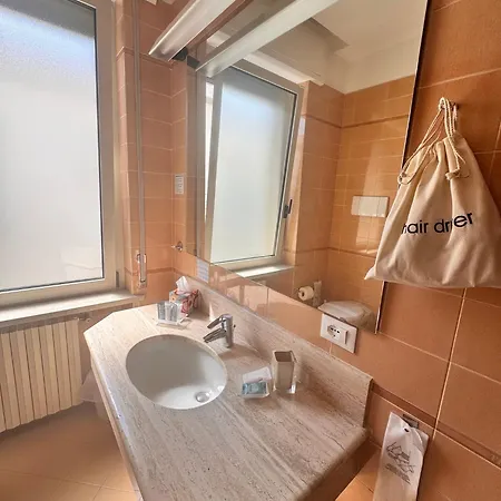 Le Petit Du Bed & Breakfast 4*