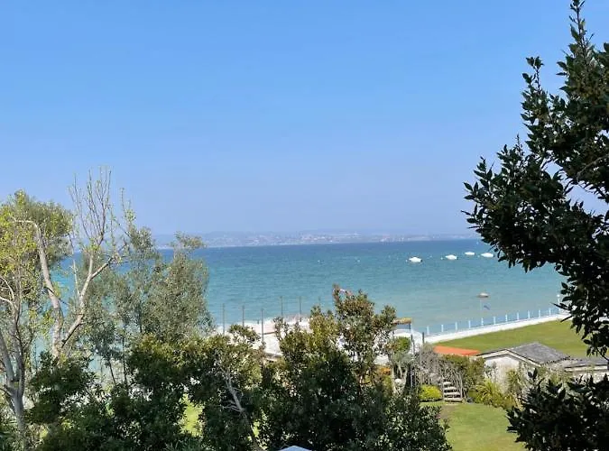 Le Petit Du فندق مبيت وإفطار 4*