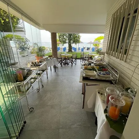 Bed & Breakfast Le Petit Du Lac 3*