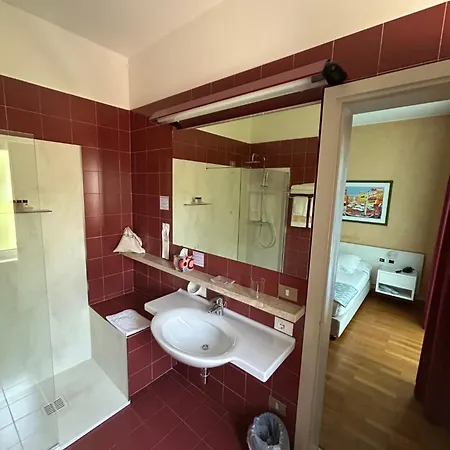 Le Petit Du Lac Bed & Breakfast Sirmione