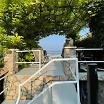 Le Petit Du Lac Bed & Breakfast